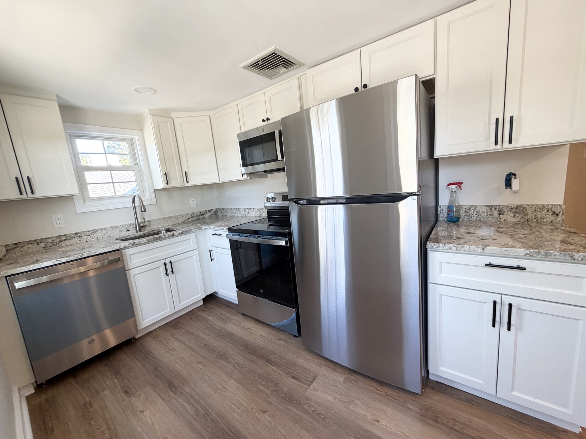 49 Main Street, Unit 3 Topsfield, MA 01983 - Photo 7 of 10 Gallery Image 7