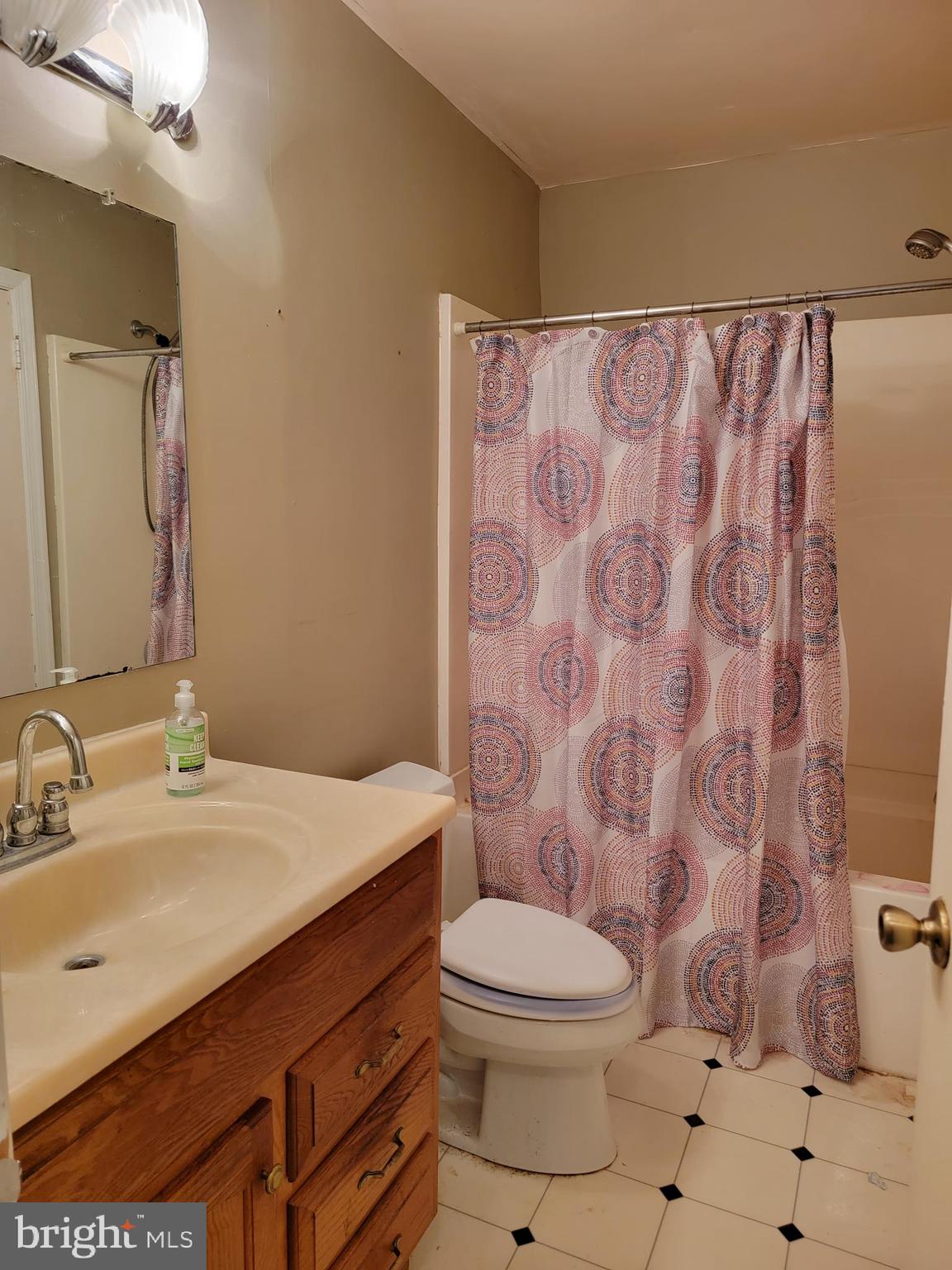 320 Cold Spring Place Dover, DE 19904 - Photo 5 of 7 Second floor full bath