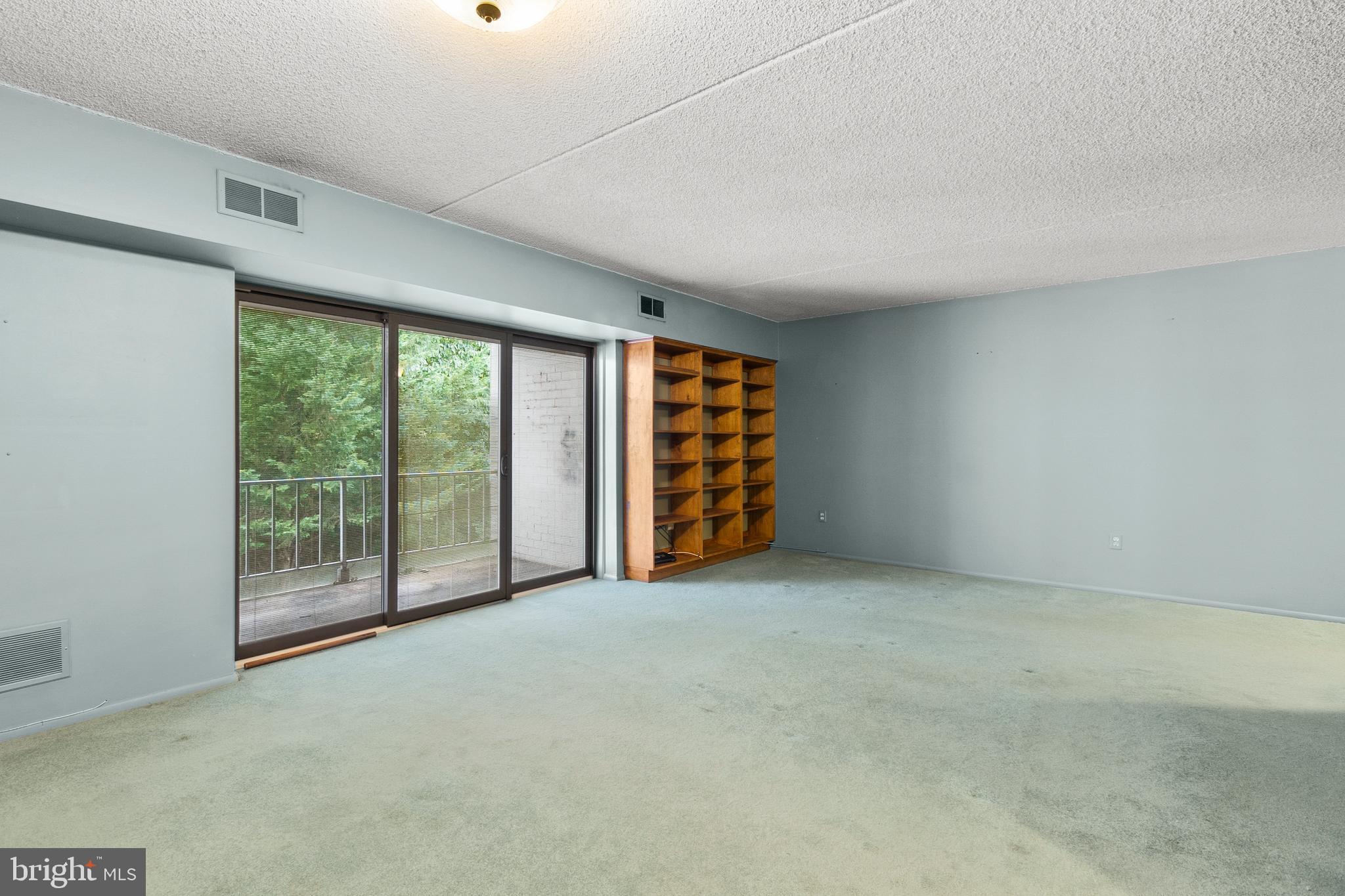 80 Welsh Tract Road, Unit G203 Newark, DE 19713 - Photo 12 of 28 Beautiful Built Ins