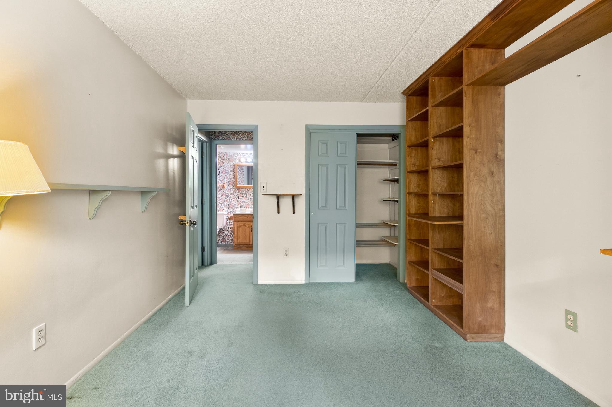 80 Welsh Tract Road, Unit G203 Newark, DE 19713 - Photo 21 of 28 More great built ins!