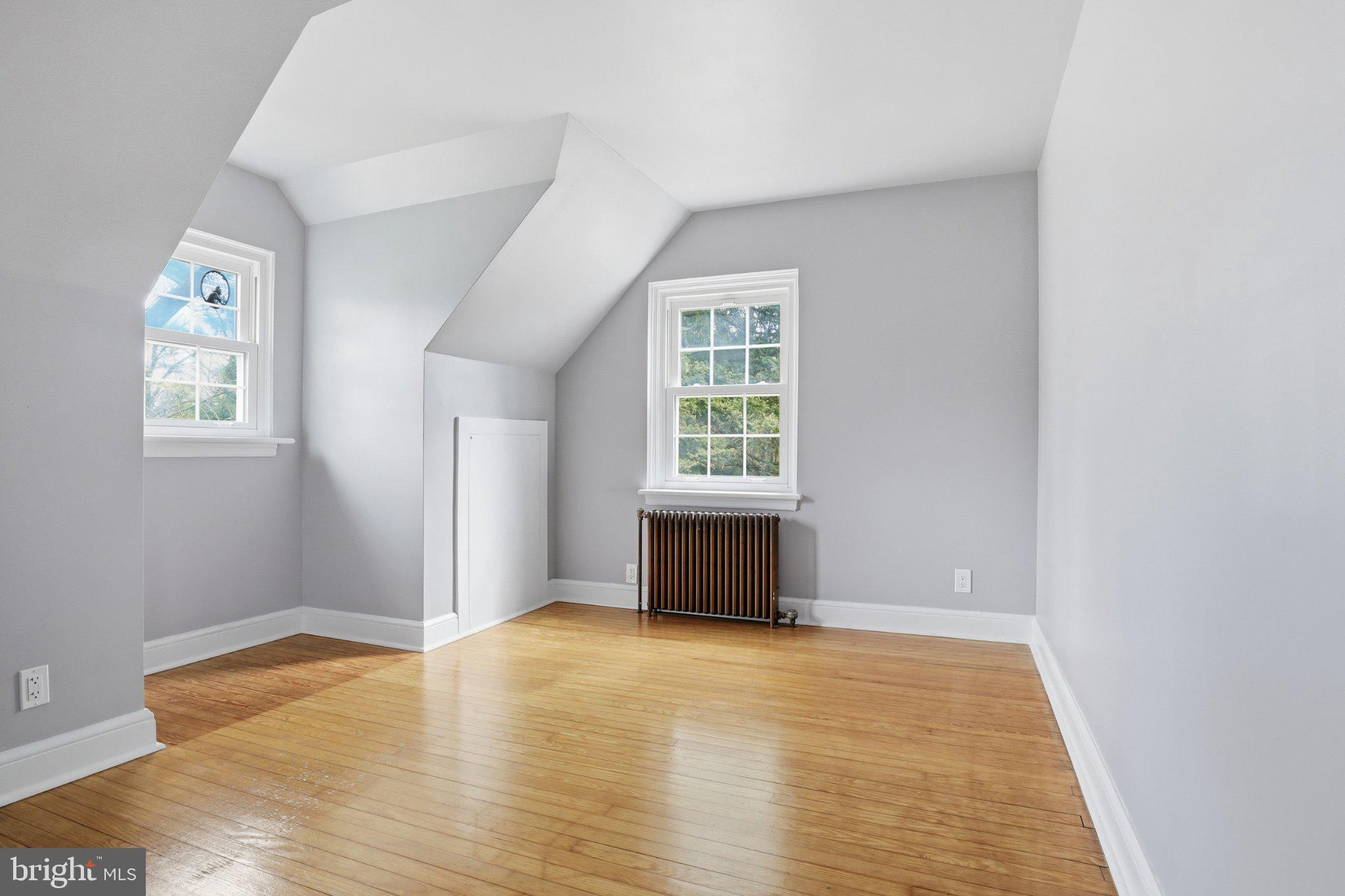 120 Maple Road Harrisburg, PA 17109 - Photo 25 of 53 Bright and airy room with charm.