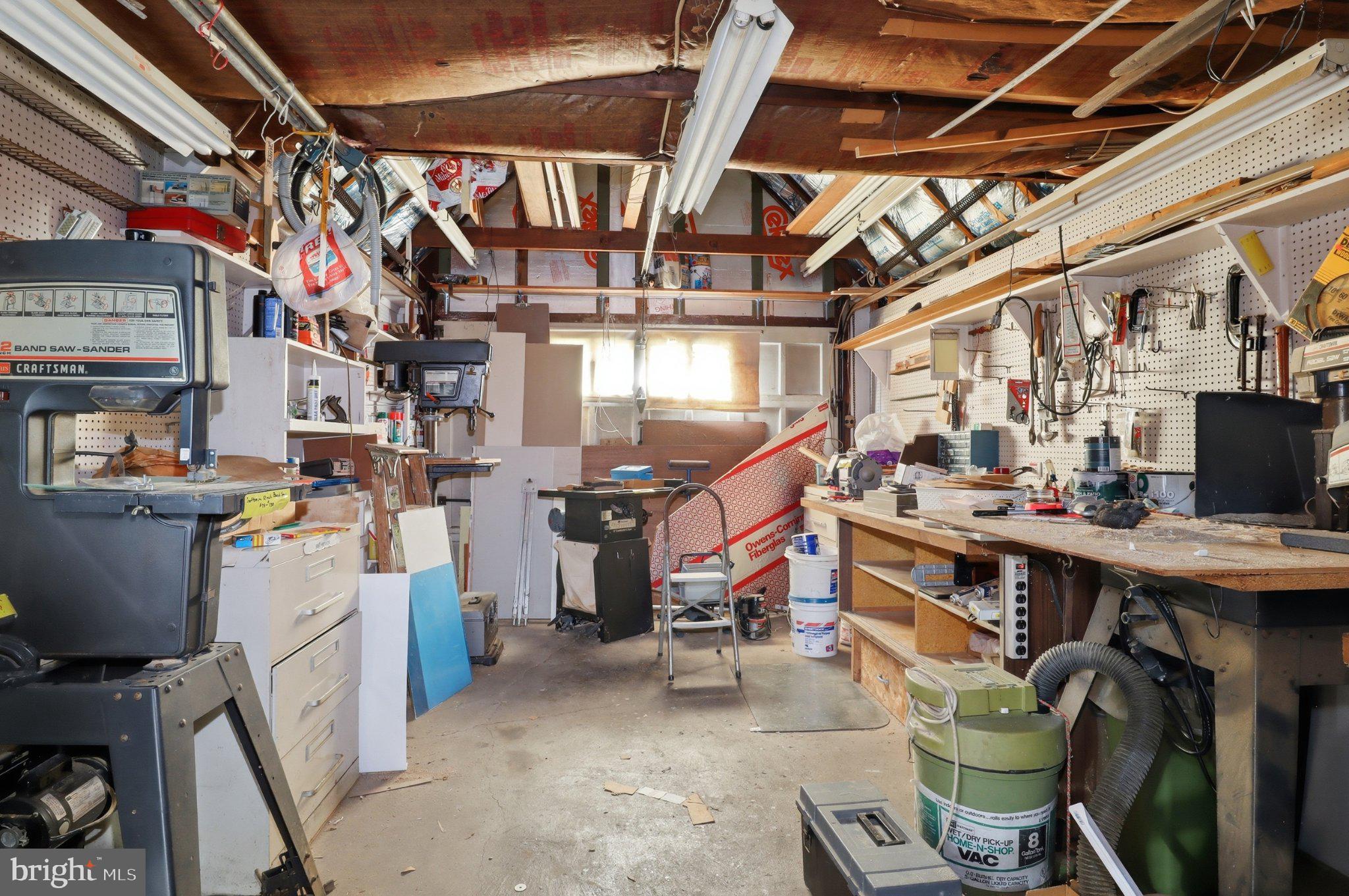 120 Maple Road Harrisburg, PA 17109 - Photo 36 of 53 Creative workshop filled with tools.
