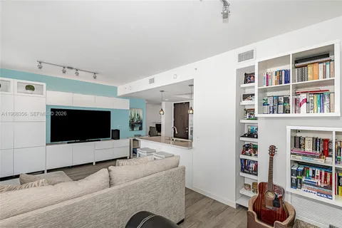 $525,000 | 999 Southwest 1st Avenue, Unit 3215, Miami, FL 33130
