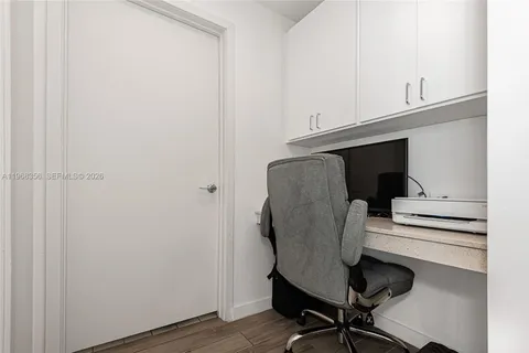 $575,000 | 999 Southwest 1st Avenue, Unit 3215, Miami, FL 33130