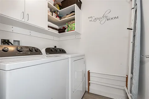 $575,000 | 999 Southwest 1st Avenue, Unit 3215, Miami, FL 33130