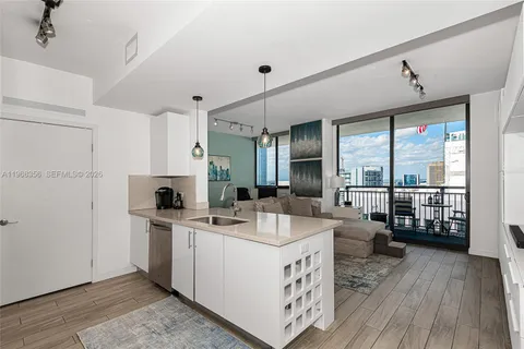 $575,000 | 999 Southwest 1st Avenue, Unit 3215, Miami, FL 33130