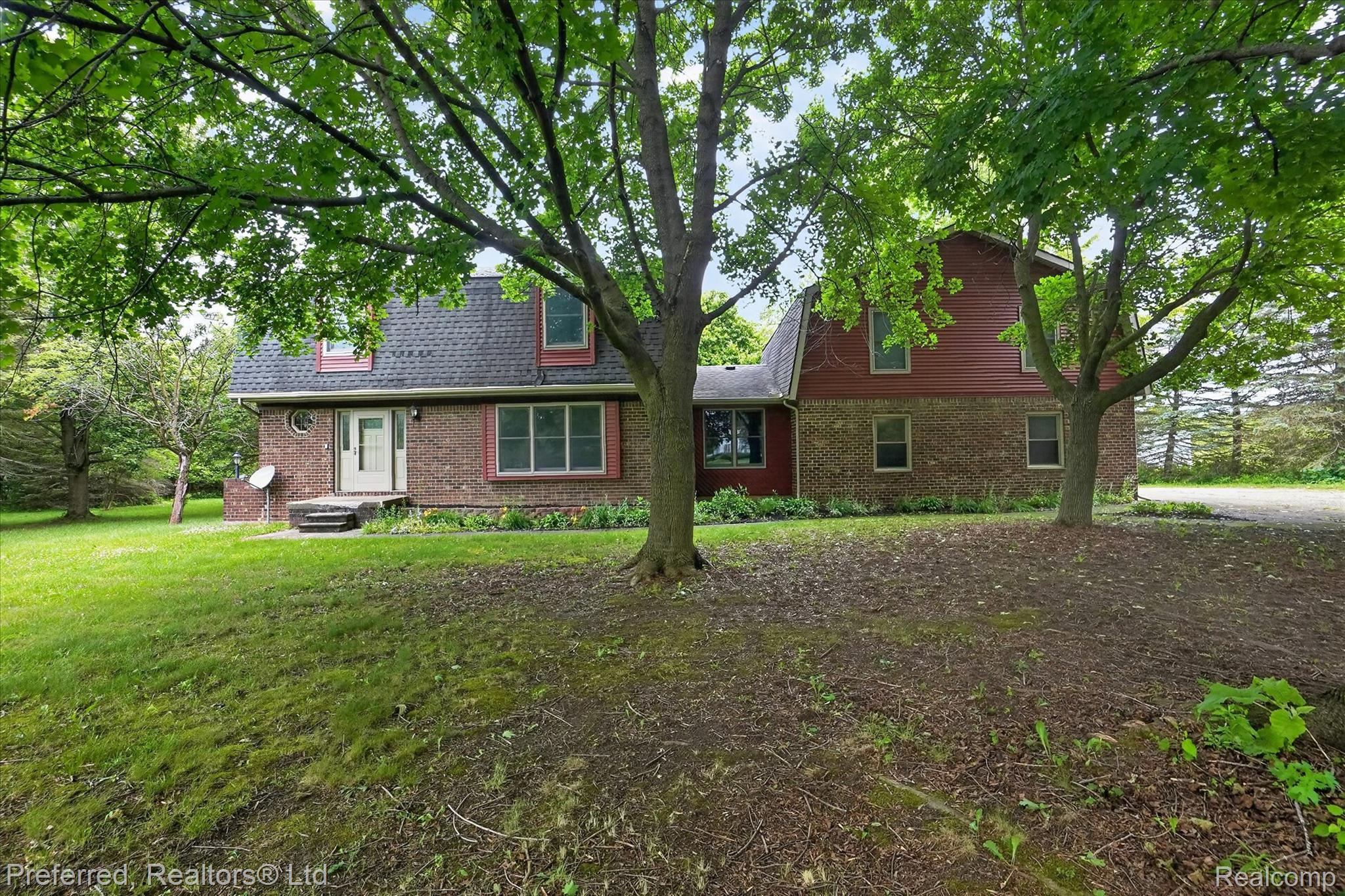 9065 East Richfield Road Davison, MI 48423 - Photo 3 of 75 03-9065-E-Richfield-Rd-Davison-WindowStill.jpg