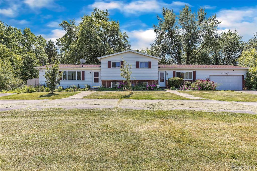 5507 West Mount Morris Road Mount Morris, MI 48458 - Photo 3 of 44