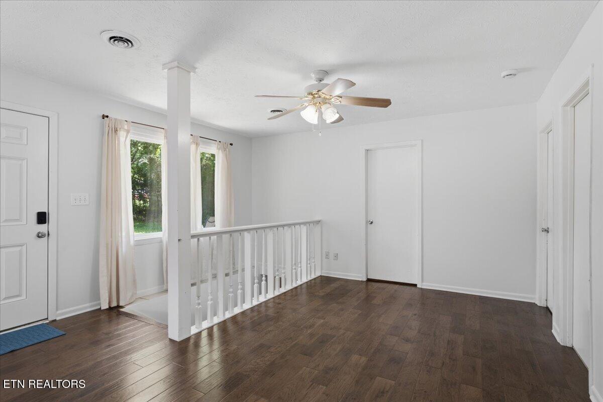 2319 Woods-Smith Road Knoxville, TN 37921 - Photo 6 of 39 06-Living Room