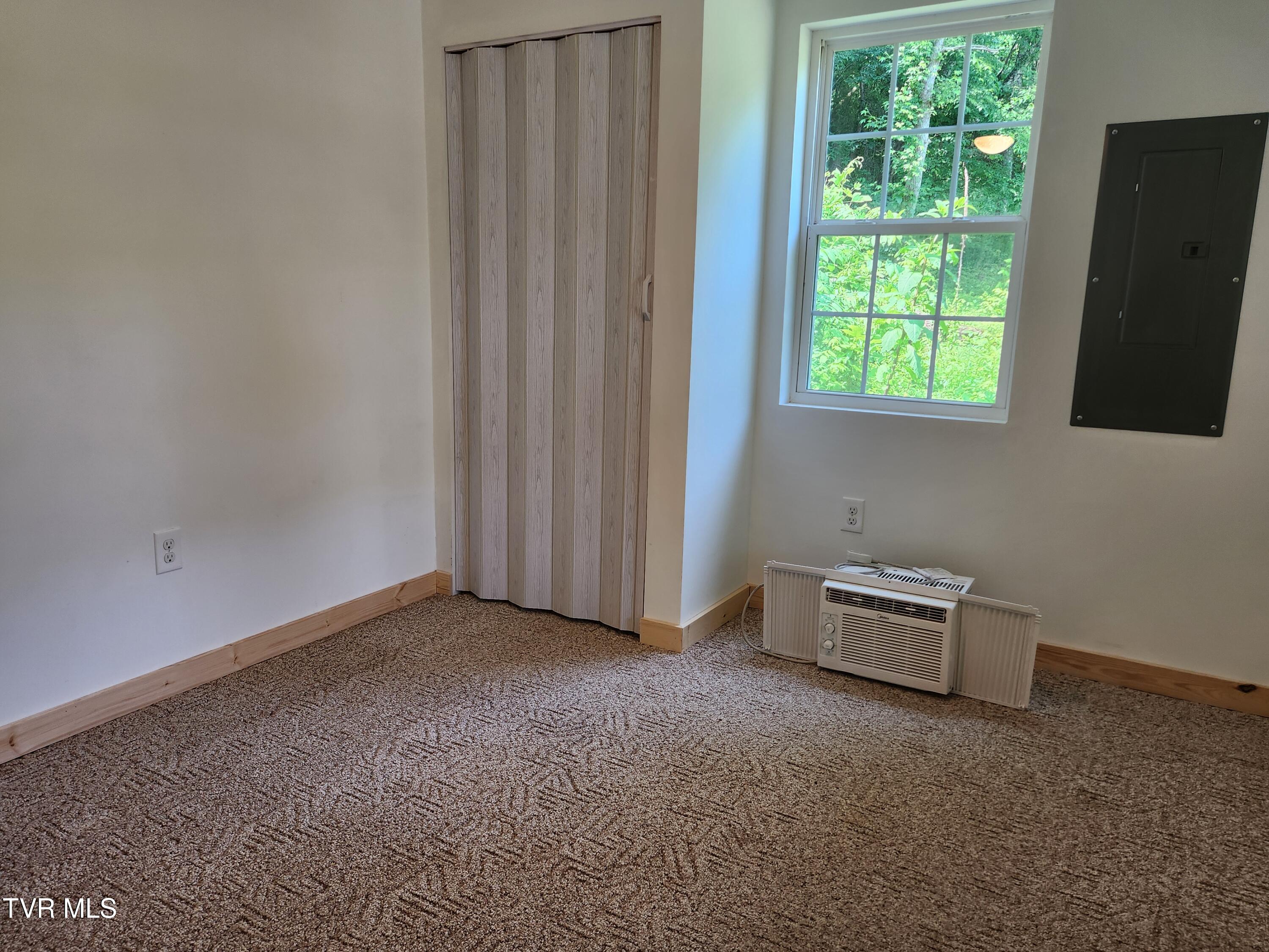 2428 Middle Creek Road Afton, TN 37616 - Photo 11 of 27 Bedroom
