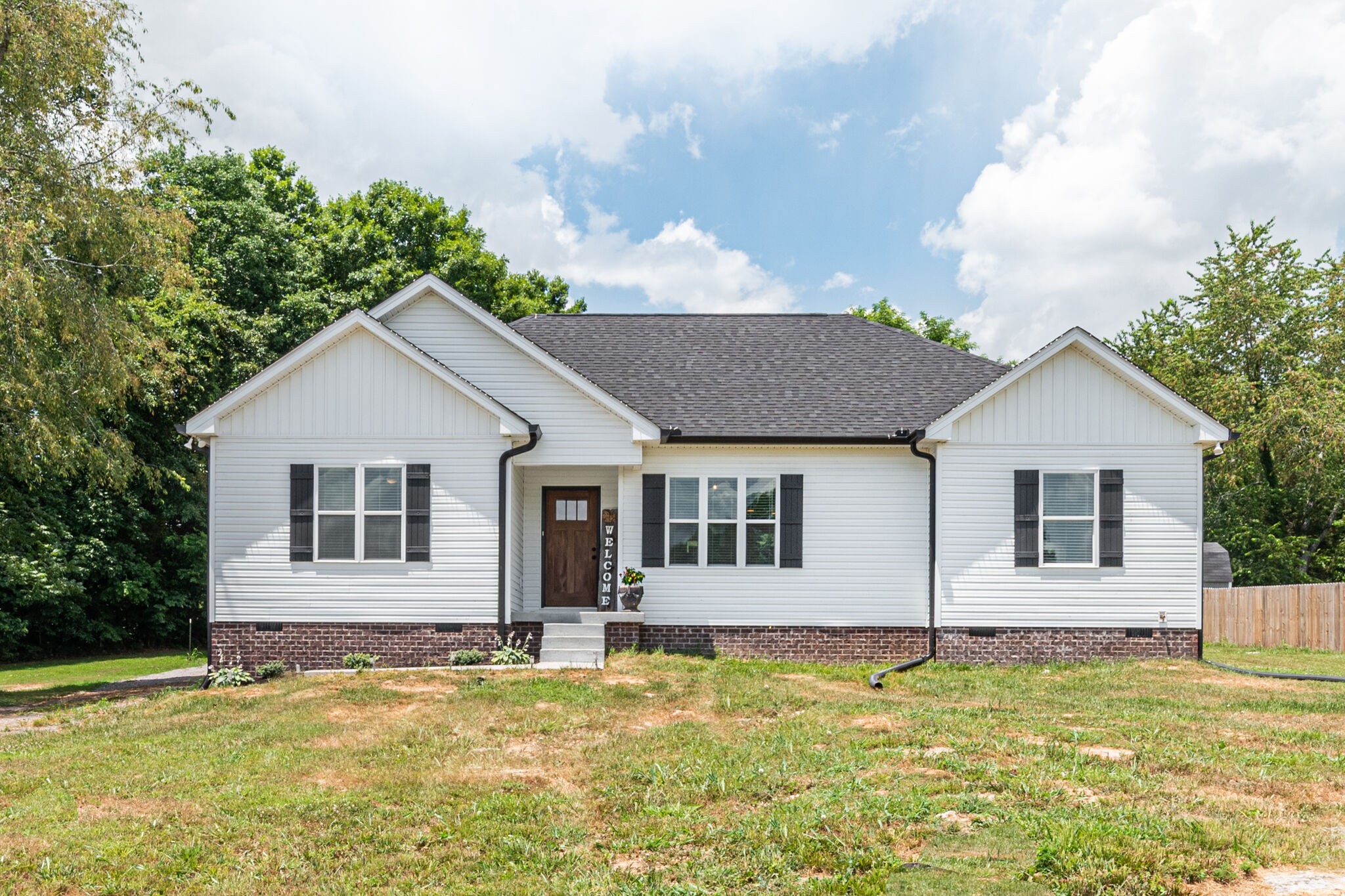 1055 Brummitt Road Castalian Springs, TN 37031 - Photo 1 of 28 Gallery Image 1