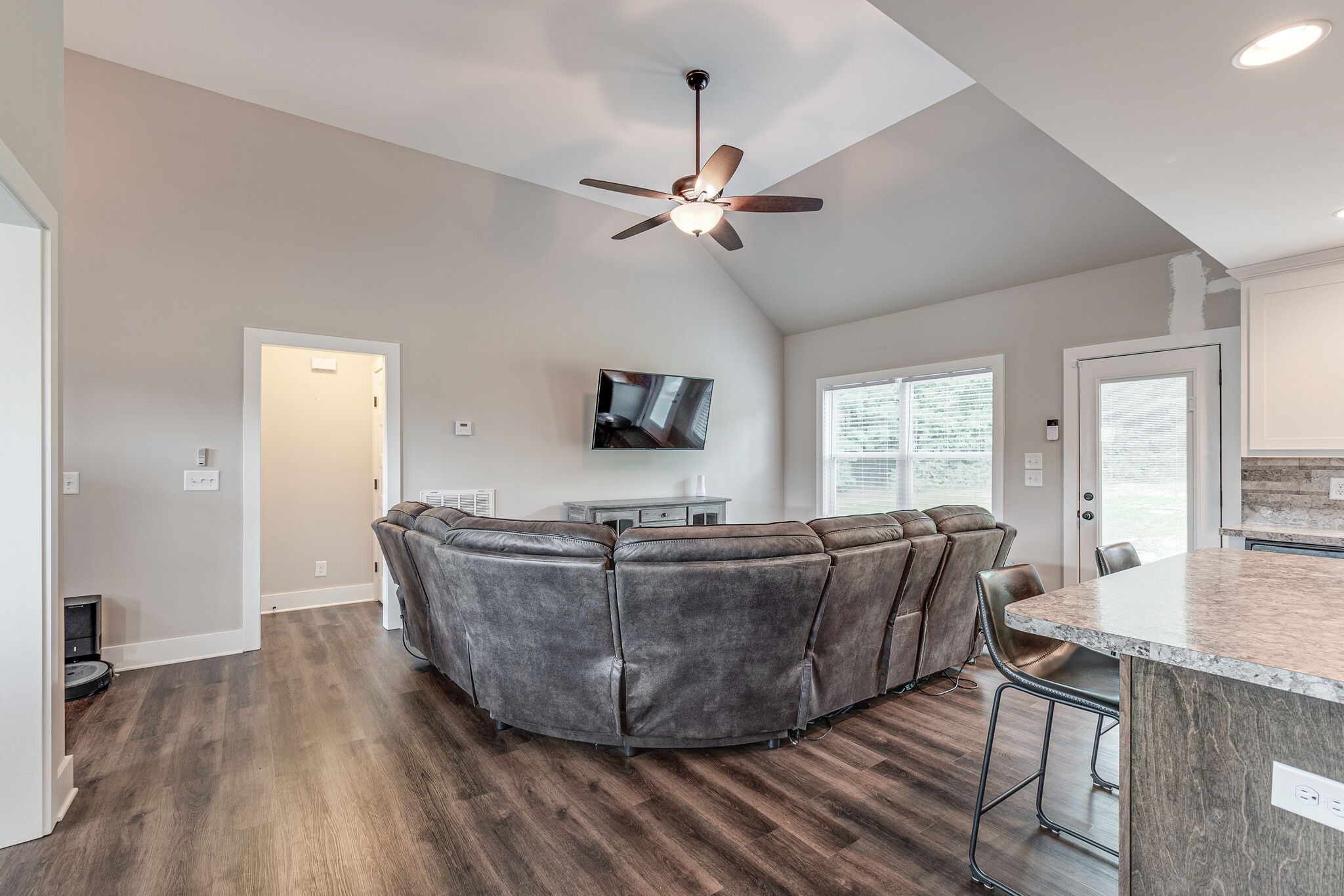 1055 Brummitt Road Castalian Springs, TN 37031 - Photo 8 of 28 Gallery Image 8
