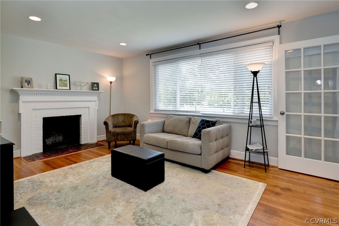 905 Lake Road Richmond, VA 23220 - Photo 8 of 50 a living room with furniture and a fireplace