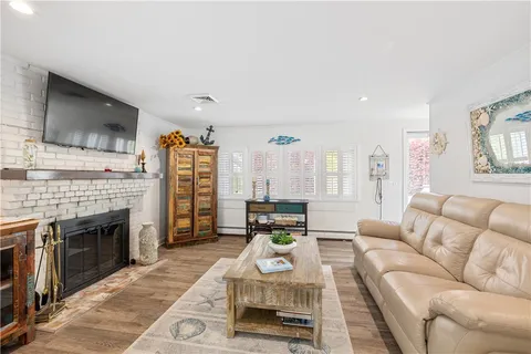 $1,495,000 | 35 Willow Avenue, Narragansett, RI 02882