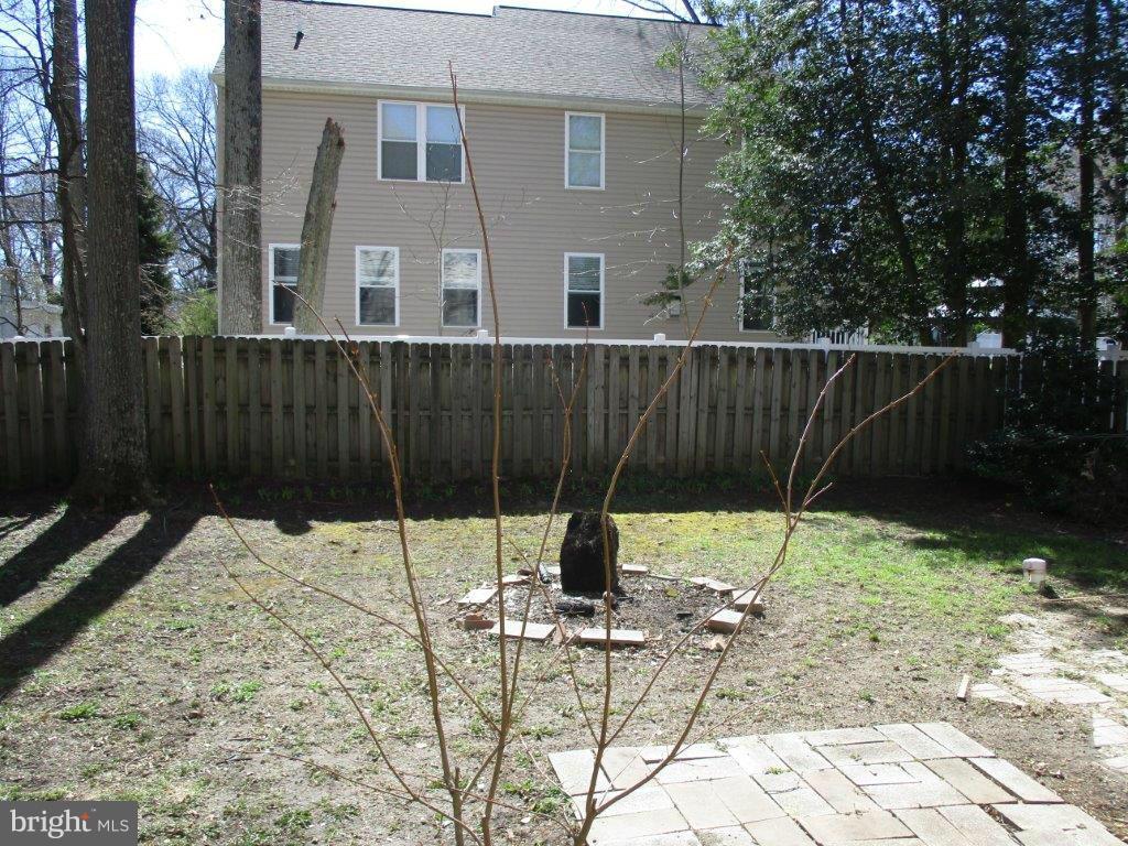 315 Queen Anne Road Pasadena, MD 21122 - Photo 11 of 13 Exterior (General)
