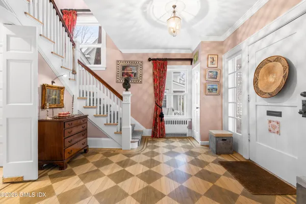 a view of an entryway with furniture