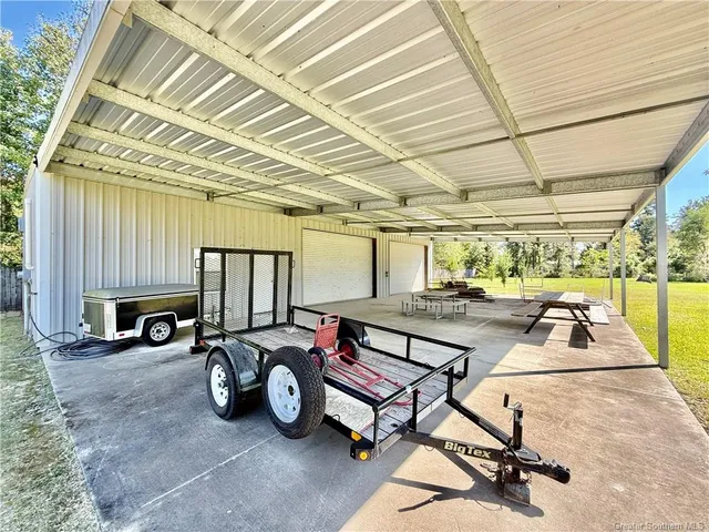 $235,000 | 1153 You Winn Road, Lake Charles, LA 70611