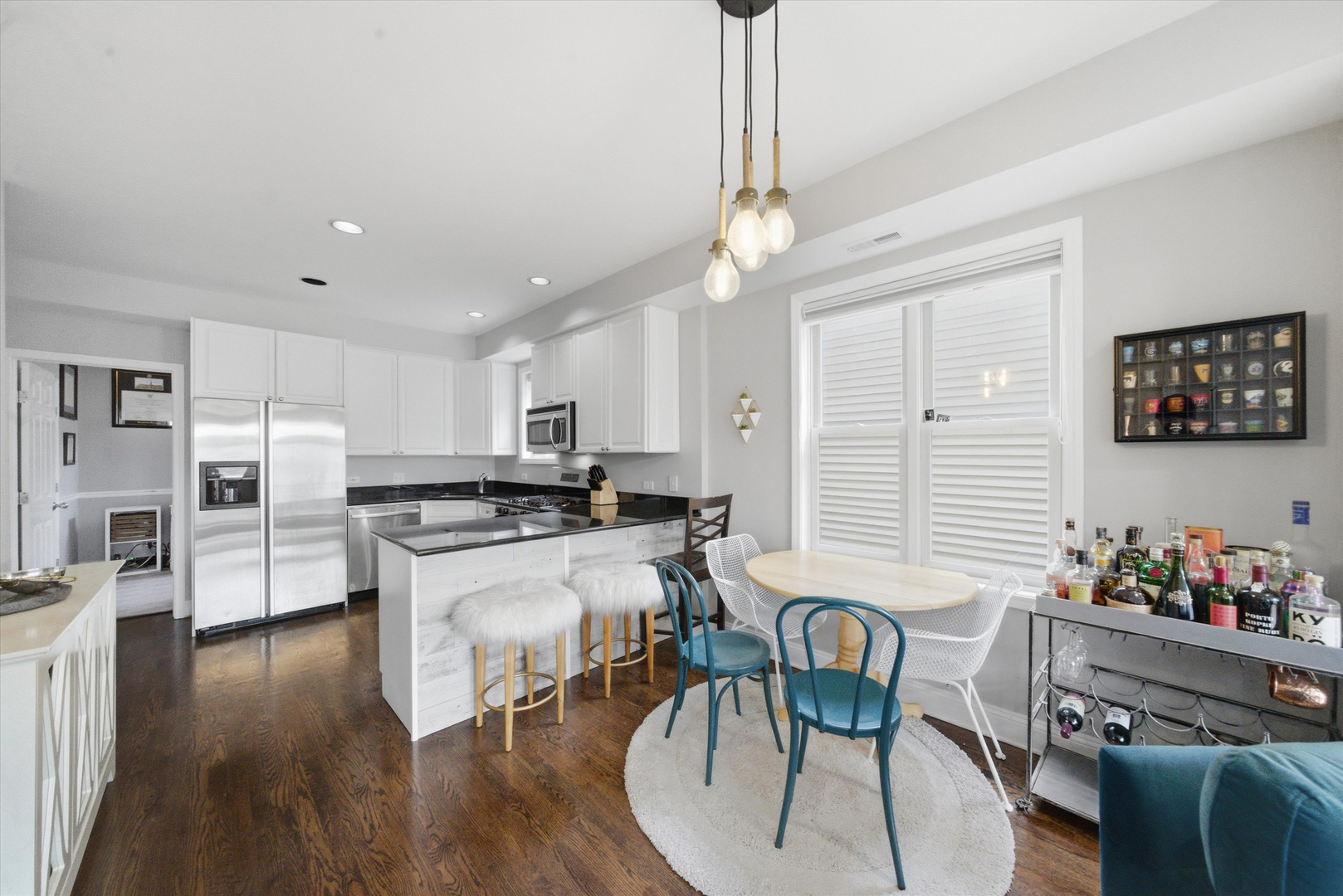 1016 West George Street, Unit 2 Chicago, IL 60657 - Photo 3 of 18 Gallery Image 3