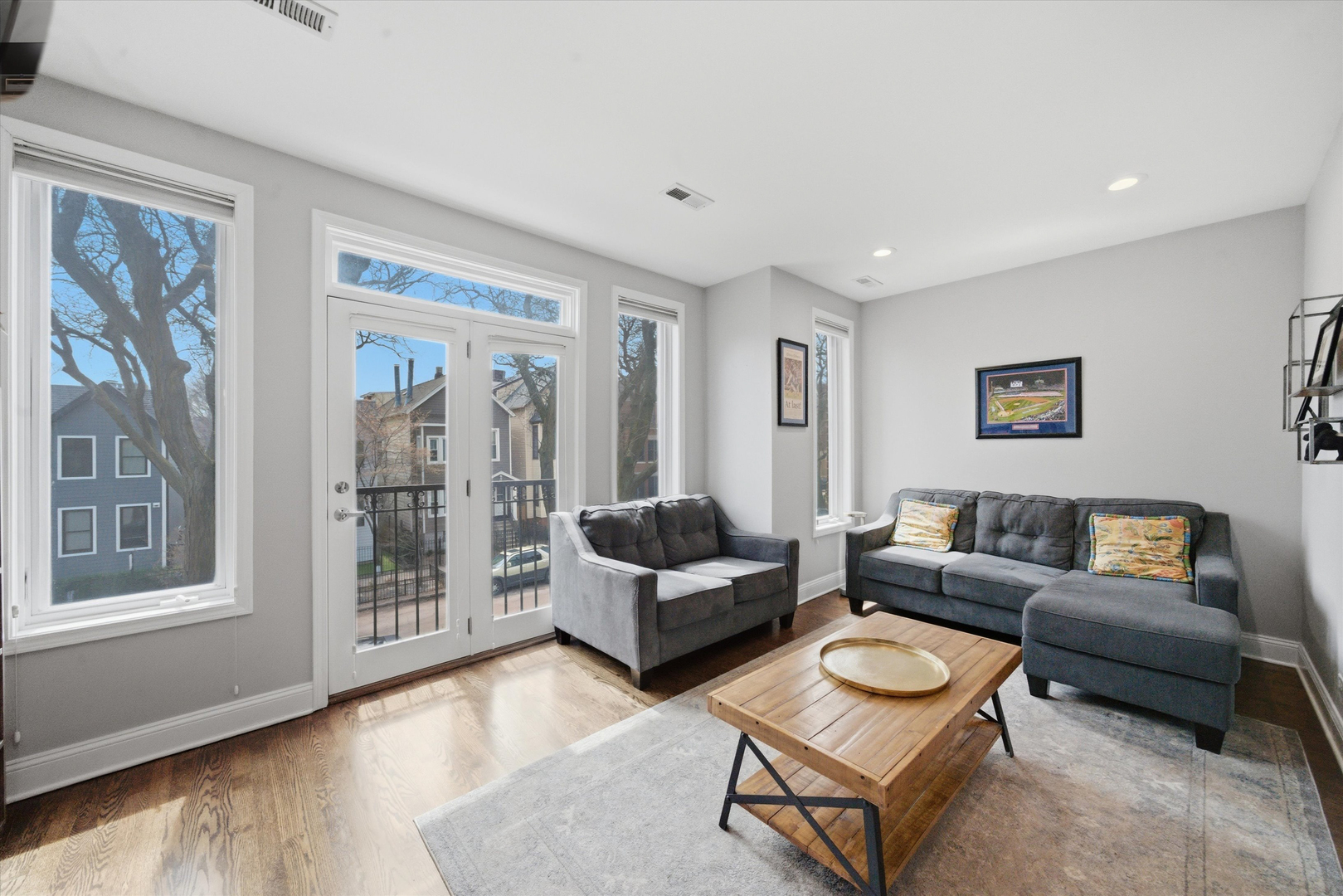1016 West George Street, Unit 2 Chicago, IL 60657 - Photo 8 of 18 Gallery Image 8
