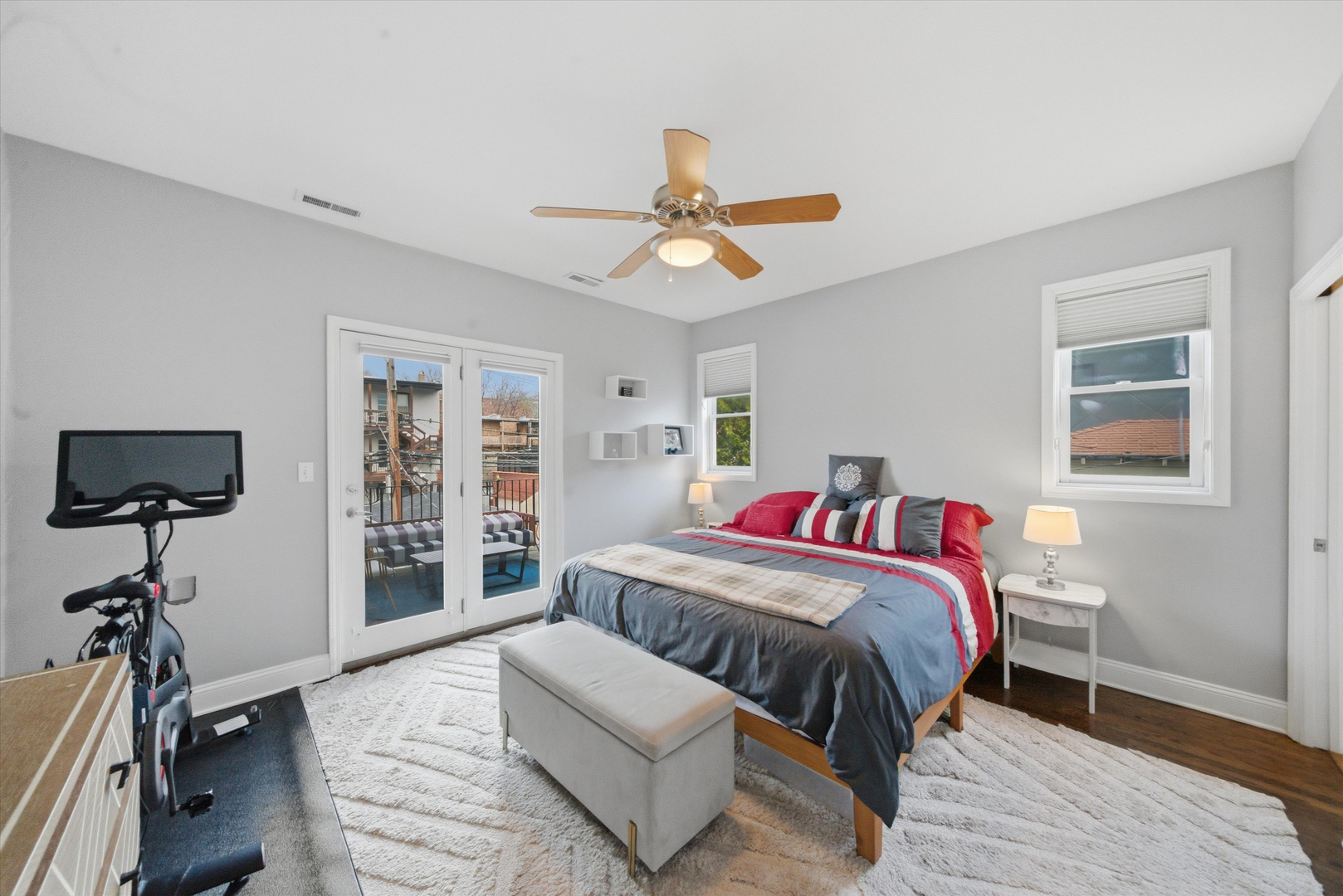 1016 West George Street, Unit 2 Chicago, IL 60657 - Photo 9 of 18 Gallery Image 9