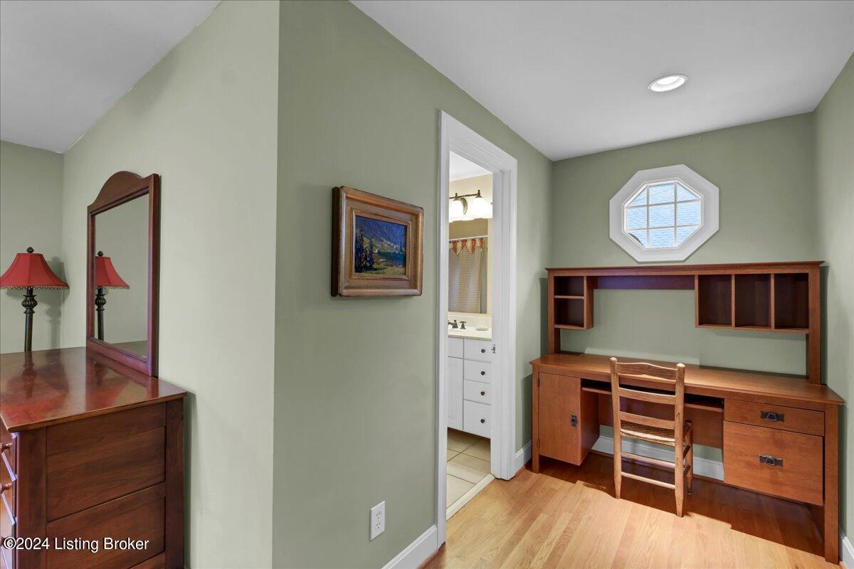 4015 Alton Road Louisville, KY 40207 - Photo 18 of 48 Primary Suite