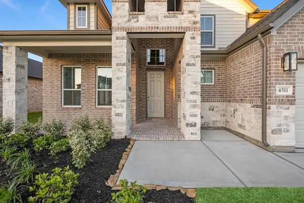 $497,990 | 4511 Whisperwood Drive, Rosenberg, TX 77471