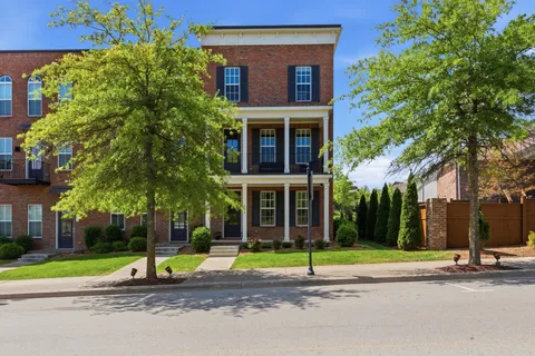 $645,000 | 2099 Tollgate Boulevard, Thompson's Station, TN 37179