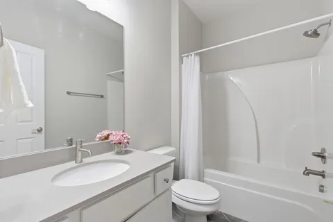 $645,000 | 2099 Tollgate Boulevard, Thompson's Station, TN 37179