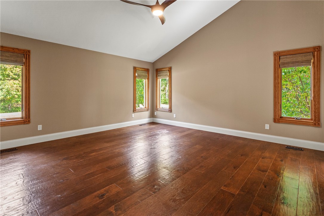 2389 Lincoln Hwy Road Charleston, IL 61920 - Photo 16 of 48