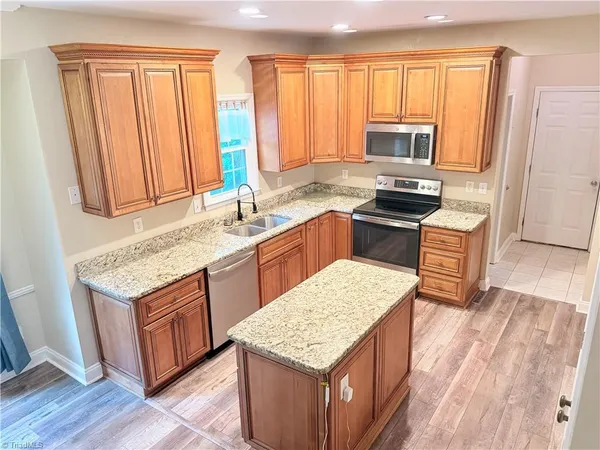 $450,000 | 7605 Keating Drive, Oak Ridge, NC 27310