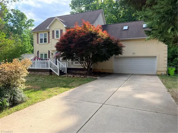$450,000 | 7605 Keating Drive, Oak Ridge, NC 27310