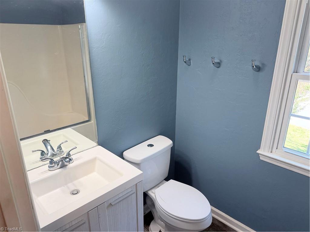 7605 Keating Drive Oak Ridge, NC 27310 - Photo 36 of 50 Upstairs Bathroom