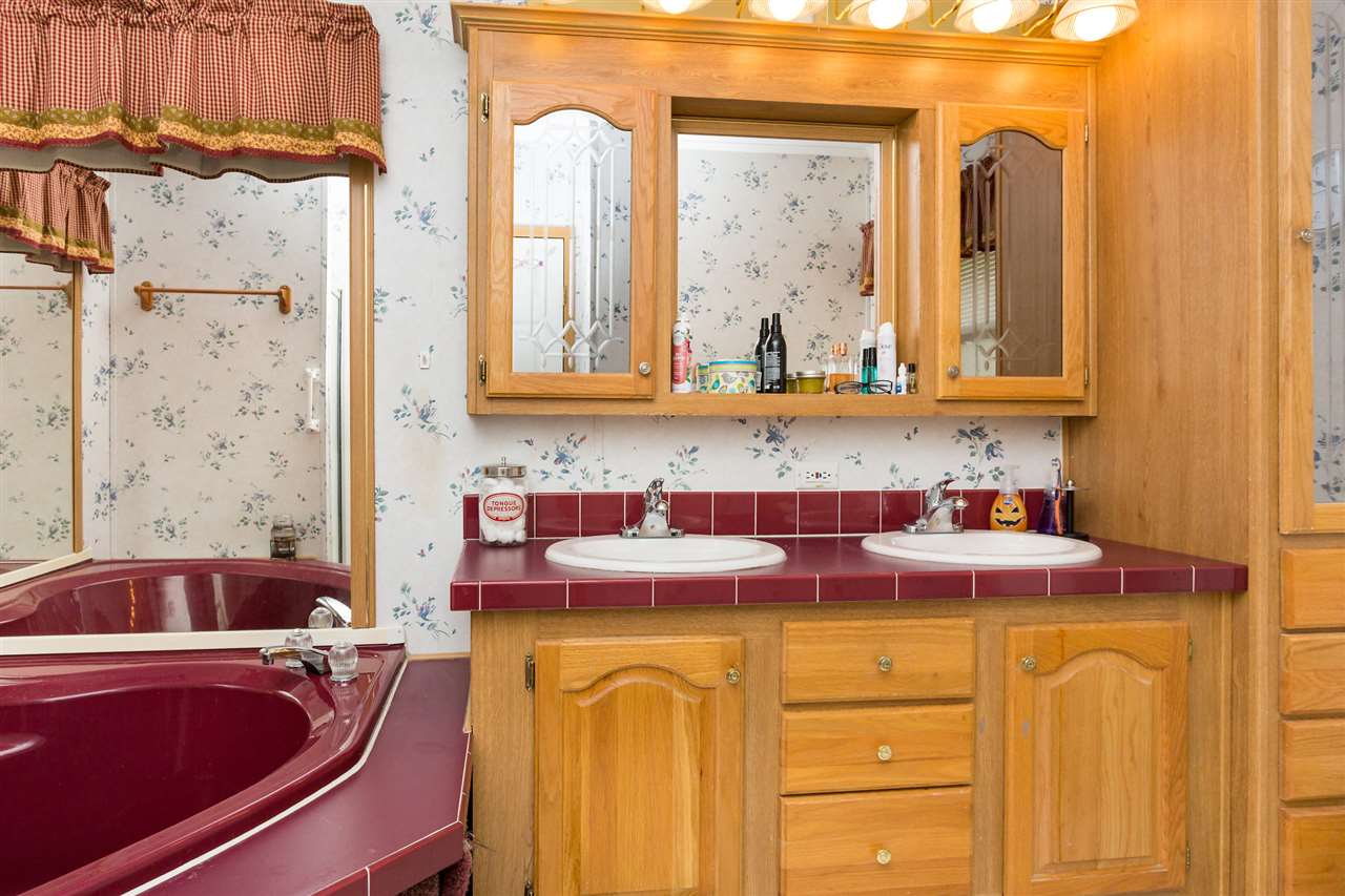 10 Hawk Lane Rochester, NH 03868 - Photo 23 of 31