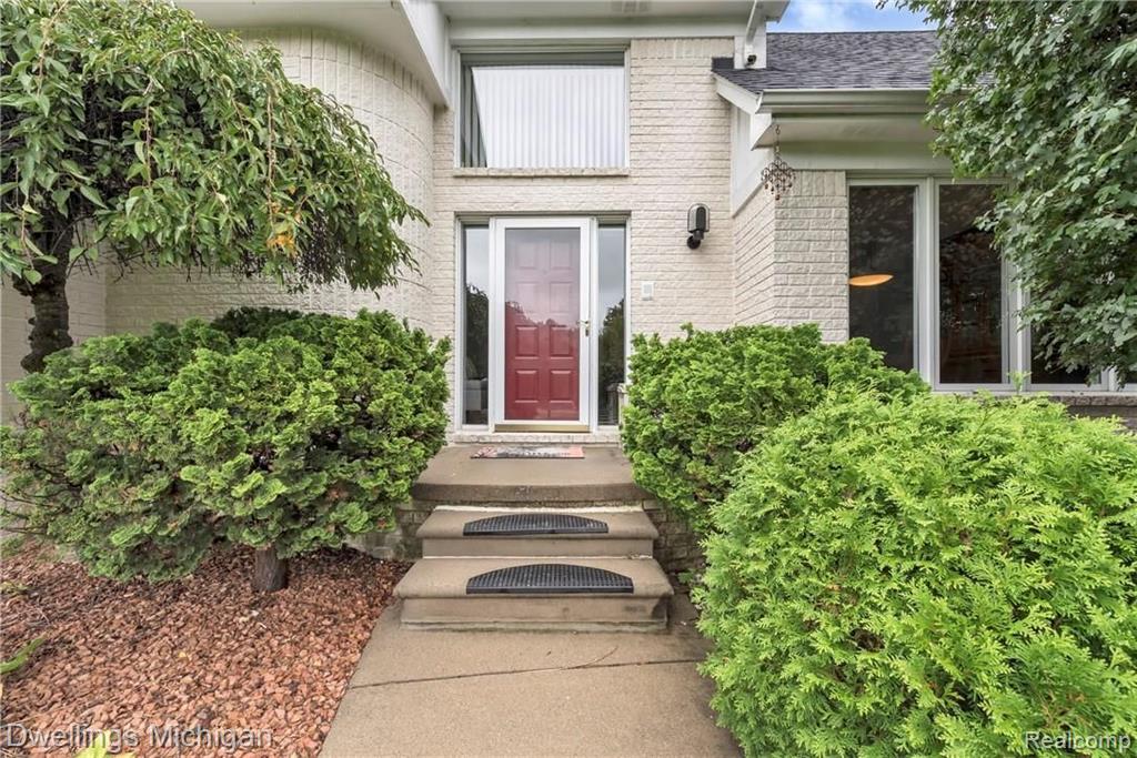 1037 South Adams Road Rochester Hills, MI 48309 - Photo 49 of 67