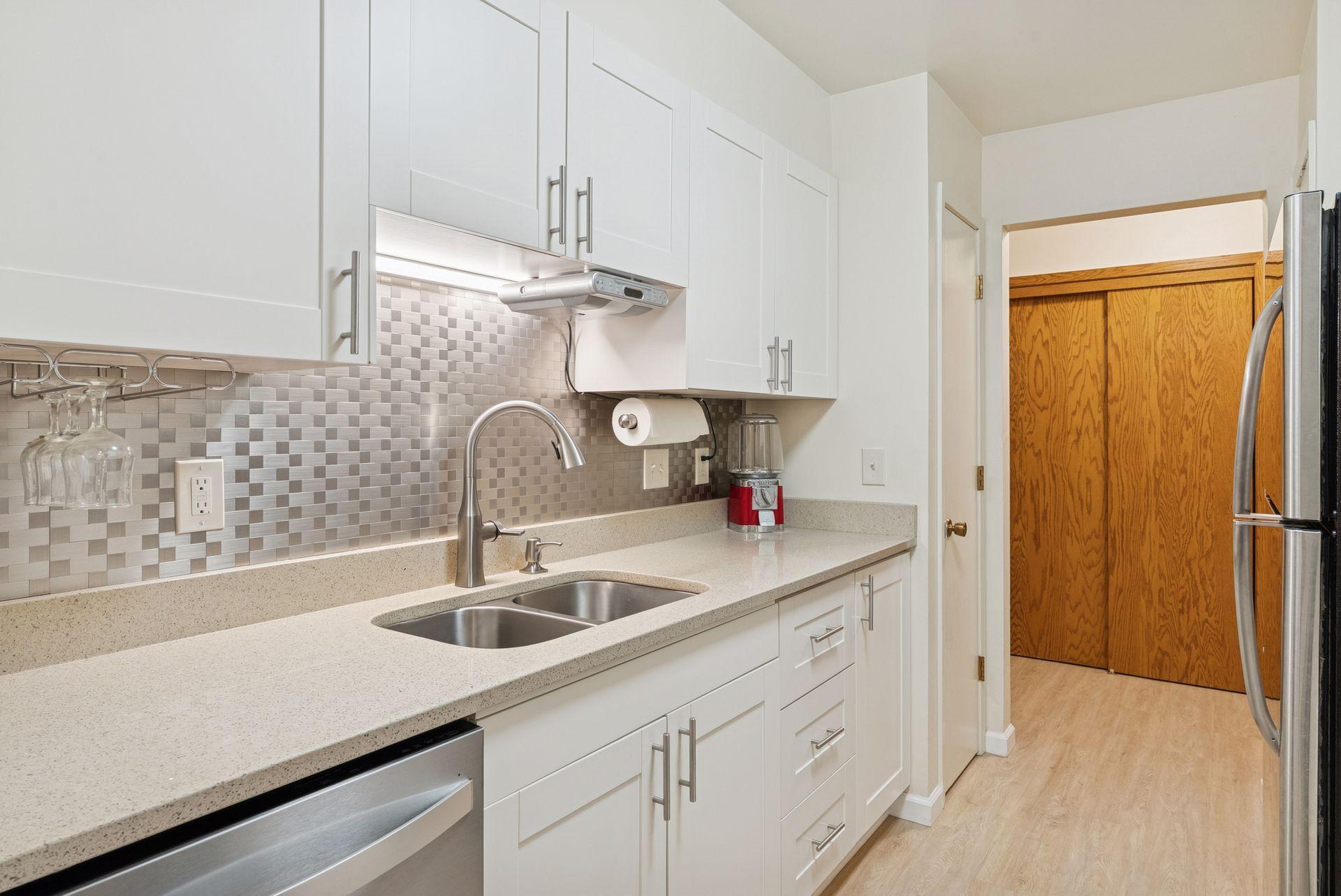 2210 Midland Grove Road, Unit 209 Roseville, MN 55113 - Photo 13 of 39