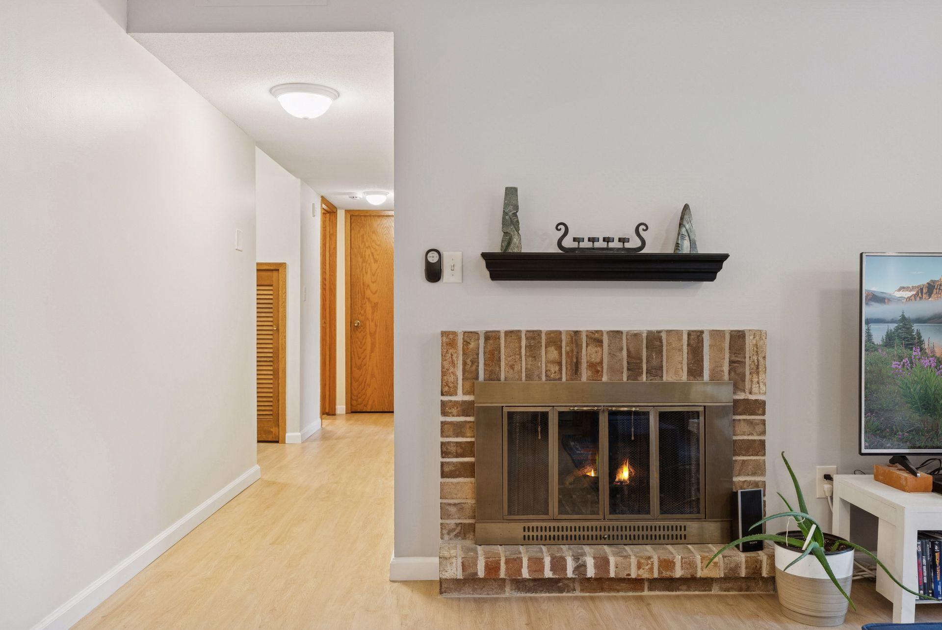 2210 Midland Grove Road, Unit 209 Roseville, MN 55113 - Photo 6 of 39