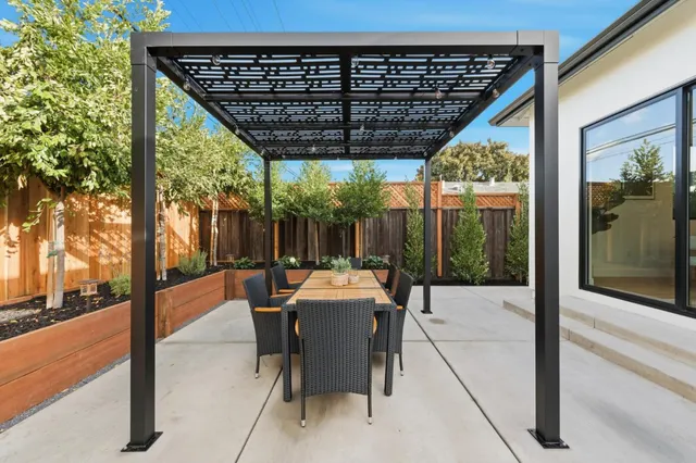 a view of outdoor space yard and patio