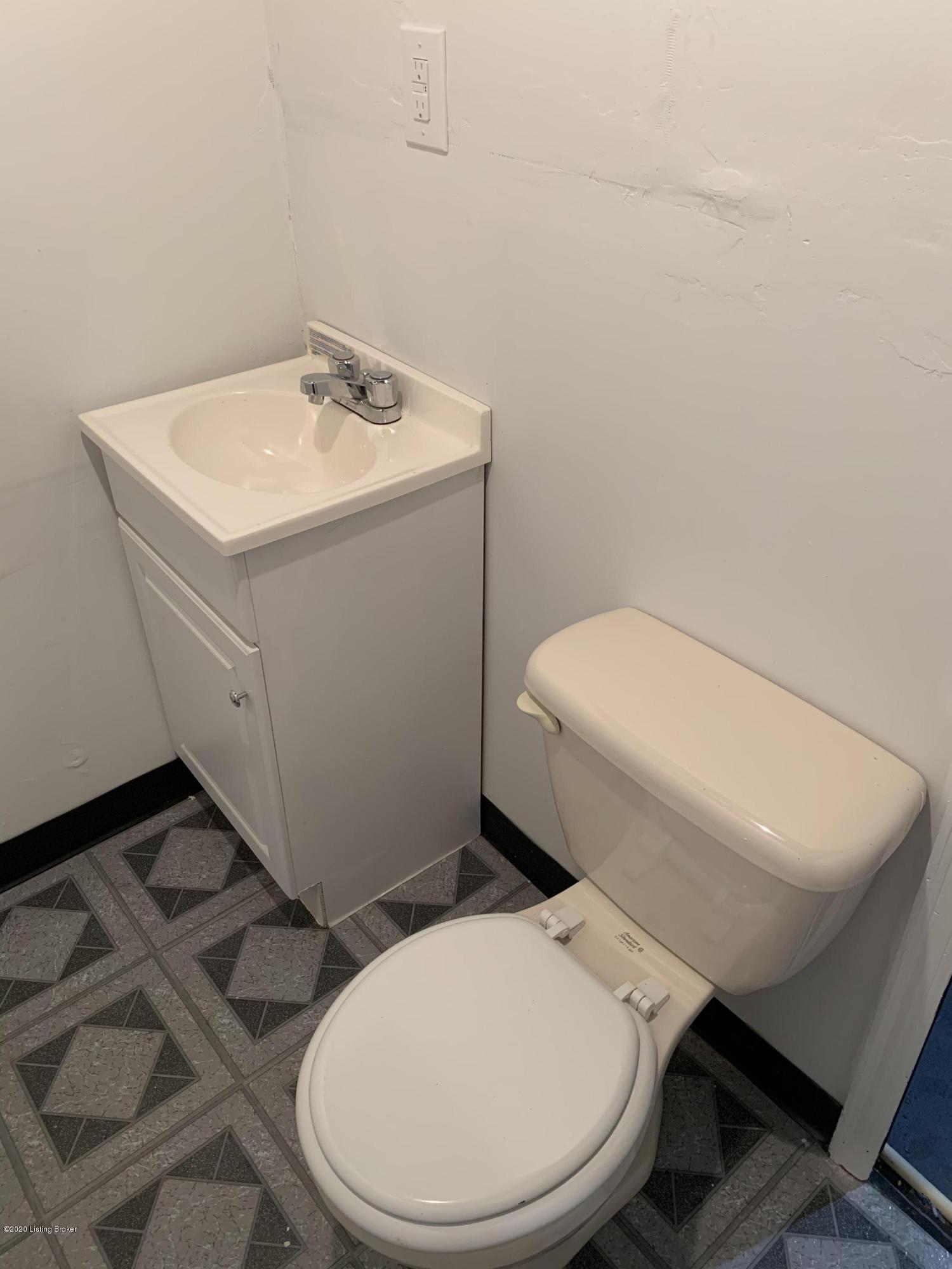 3422 Sumac Road Louisville, KY 40216 - Photo 31 of 44 0D5243C3-2110-40B0-B10B-E7E95E019B5D