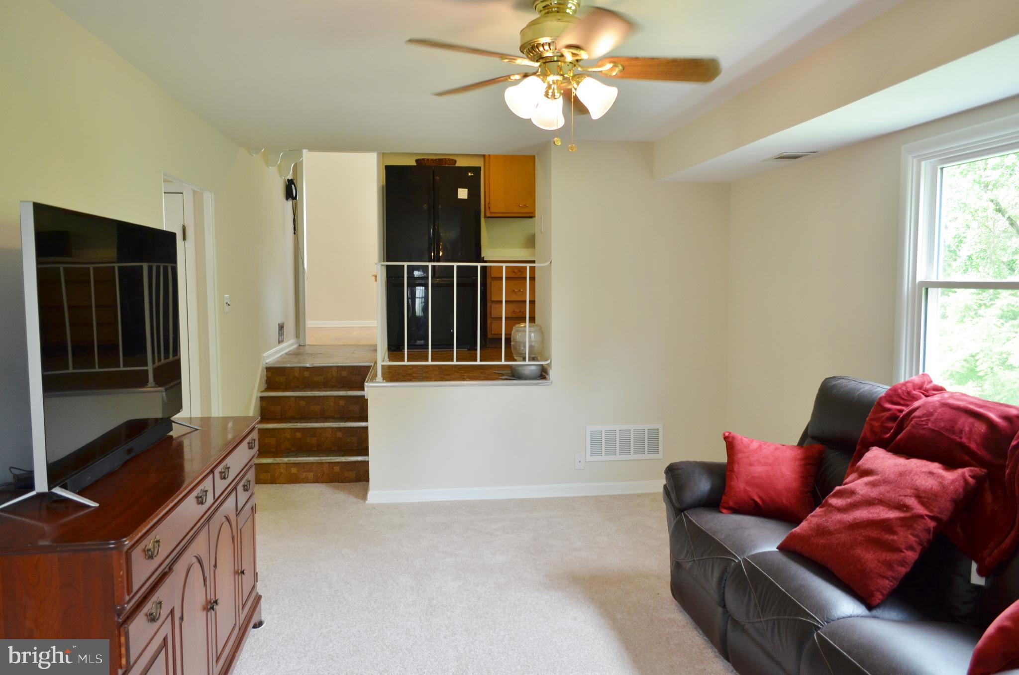 1458 Grandview Road Arnold, MD 21012 - Photo 13 of 33 Family Room