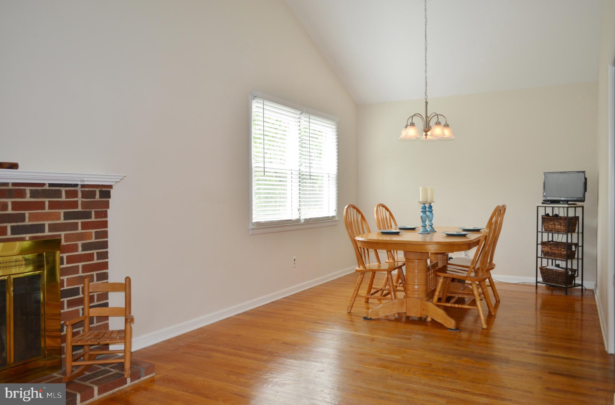 1458 Grandview Road Arnold, MD 21012 - Photo 4 of 33 Dining Room