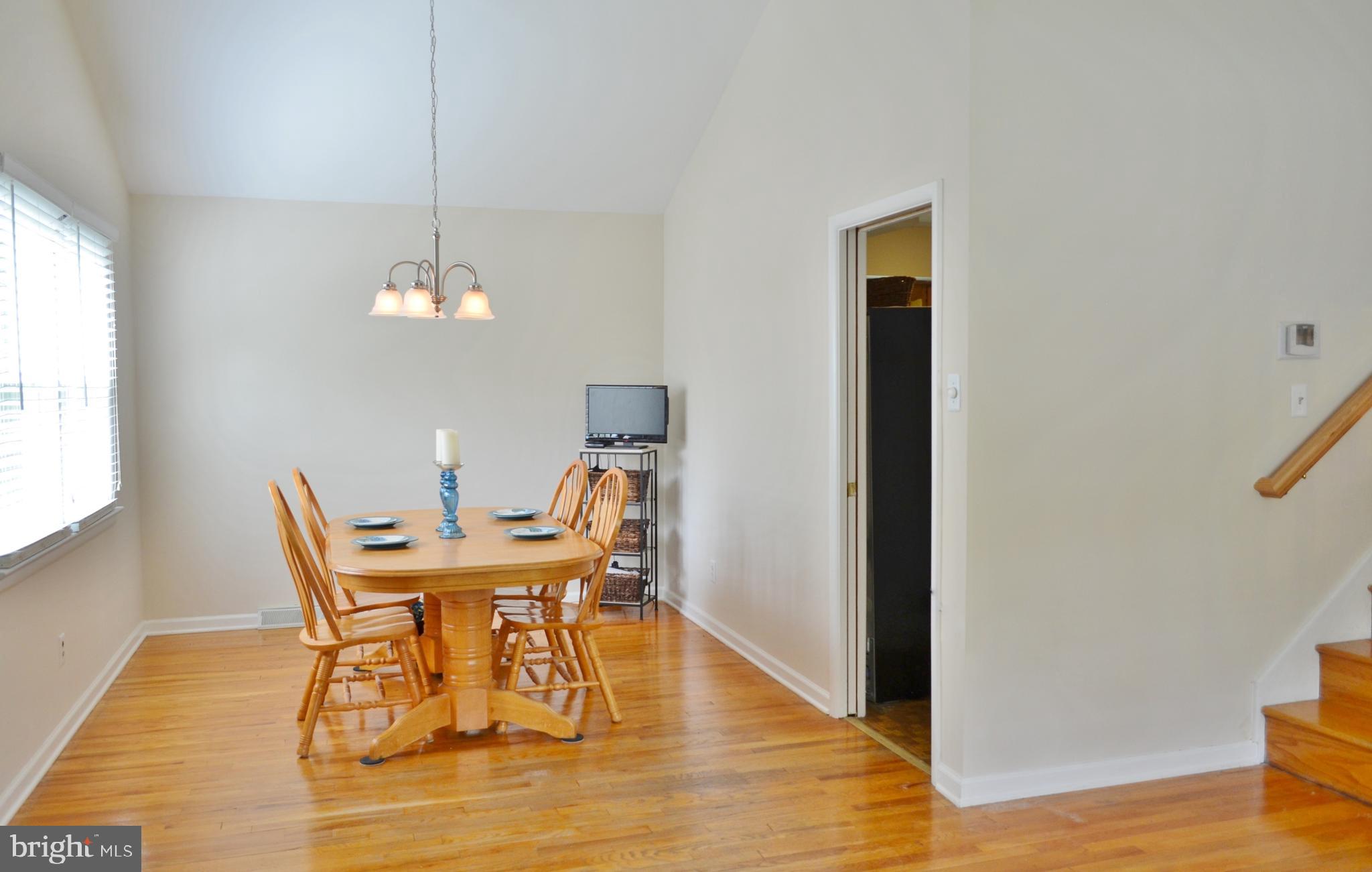 1458 Grandview Road Arnold, MD 21012 - Photo 5 of 33 Dining Room