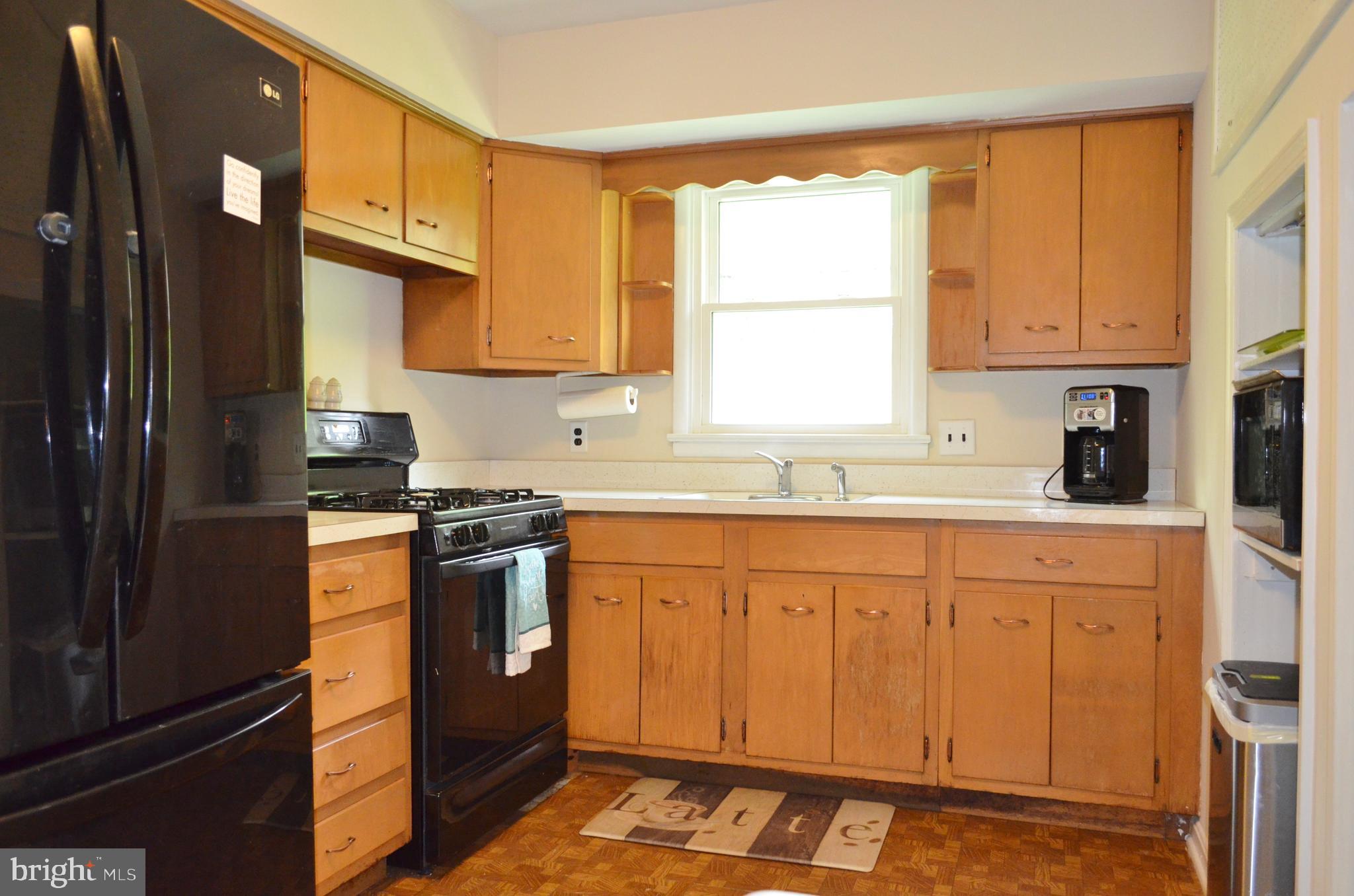 1458 Grandview Road Arnold, MD 21012 - Photo 7 of 33 Kitchen