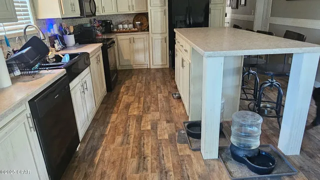 $274,000 | 9125 Merlin Drive, Youngstown, FL 32466