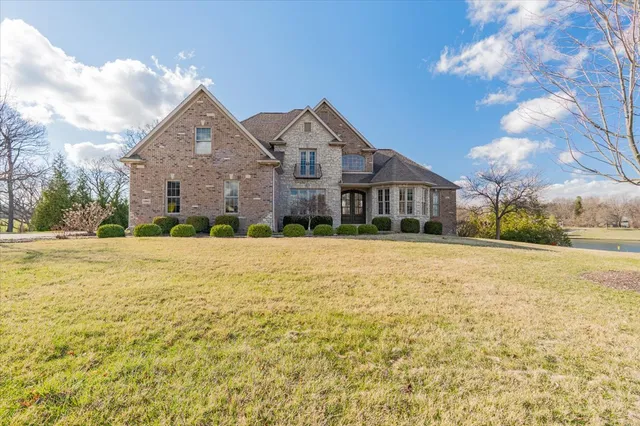 $897,500 | 19863 Jared Drive, Bloomington, IL 61705