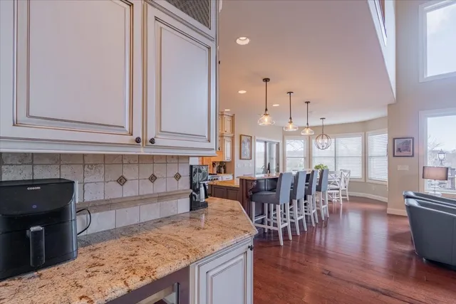 $897,500 | 19863 Jared Drive, Bloomington, IL 61705