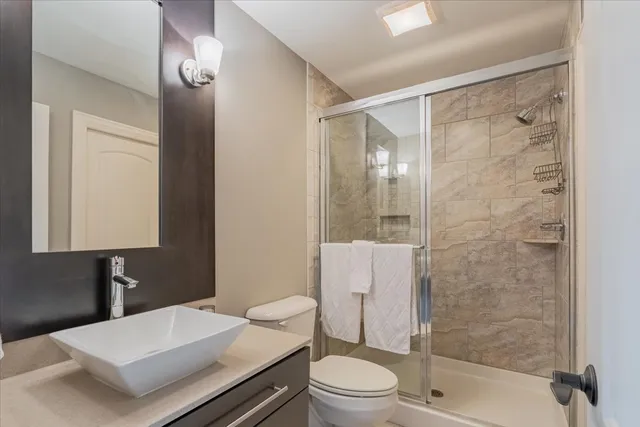 $897,500 | 19863 Jared Drive, Bloomington, IL 61705