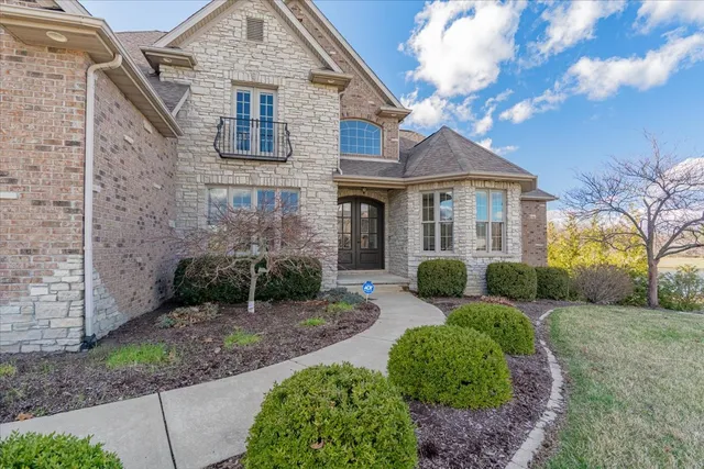 $897,500 | 19863 Jared Drive, Bloomington, IL 61705
