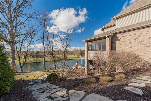 $897,500 | 19863 Jared Drive, Bloomington, IL 61705