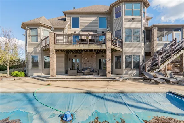 $897,500 | 19863 Jared Drive, Bloomington, IL 61705