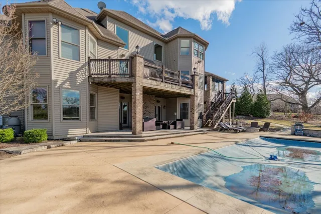 $897,500 | 19863 Jared Drive, Bloomington, IL 61705